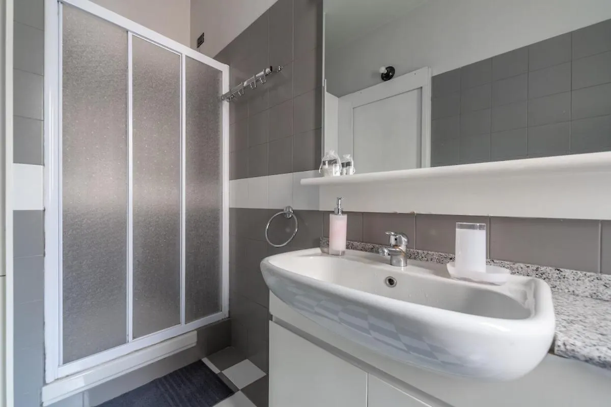 Turquoise Apartment - Milano Risorgimento Italy